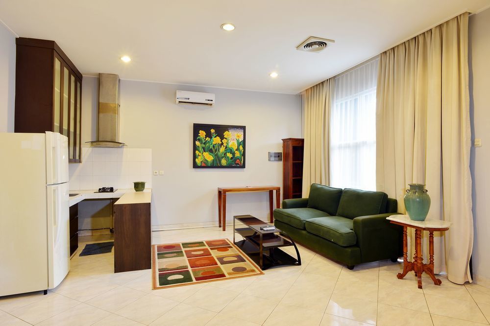 Zen Premium Kemang Timur Hotel
