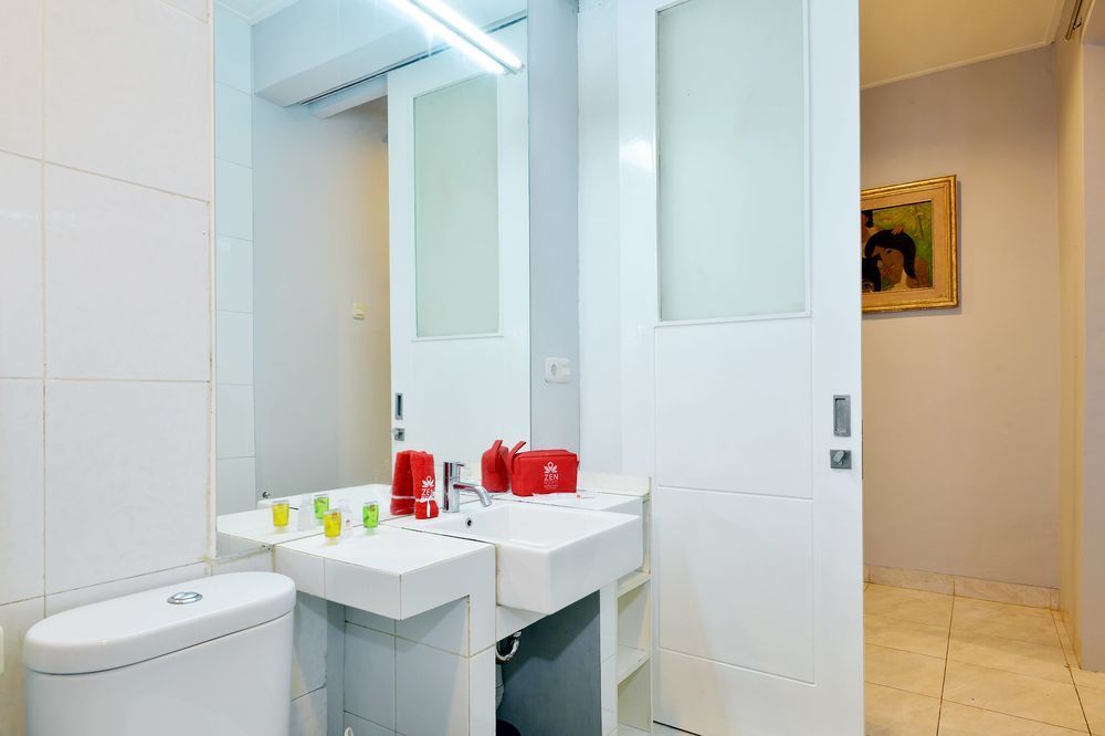Zen Premium Kemang Timur 3* Jakarta