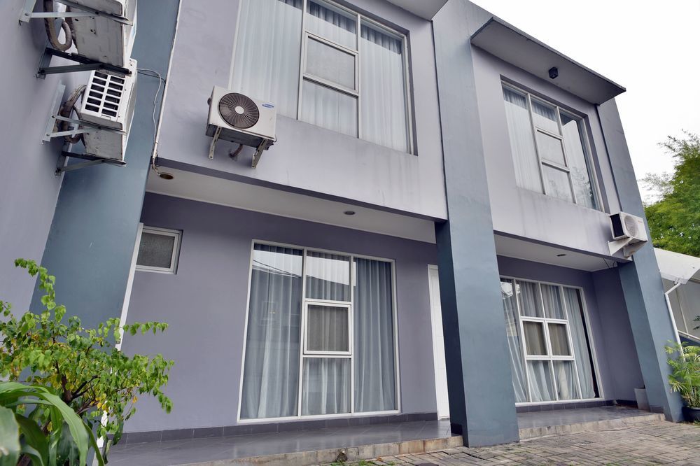 Zen Premium Kemang Timur Hotel