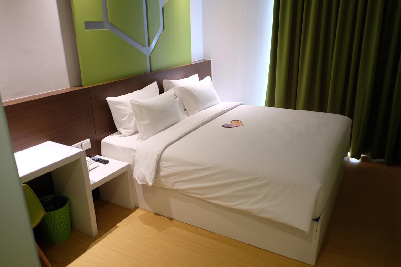 Maxonehotels.com At Pemuda Hotel 3*