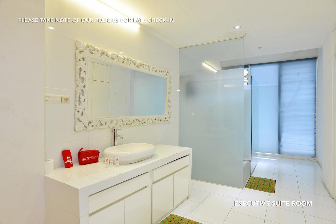 Zen Premium Kemang Timur Hotel