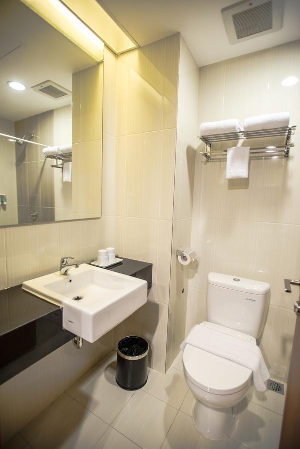 Happy Hotel Jakarta