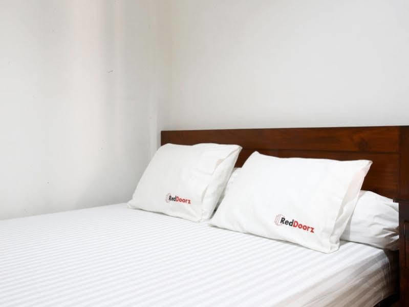 Guest house Reddoorz @ Sudirman 2*