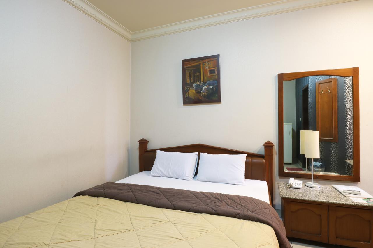 Hotel 678 Kemang Powered By Cocotel 3*