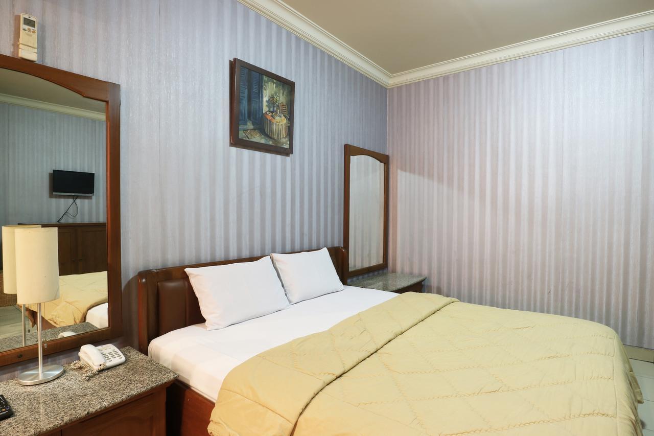 678 Kemang Powered By Cocotel Hotel 3*
