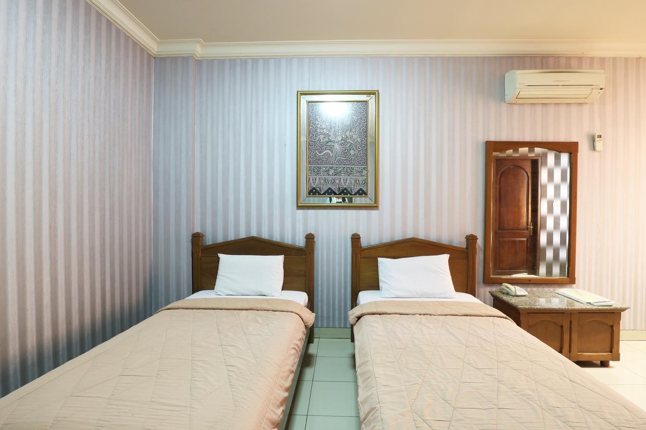 Hotel 678 Kemang Powered By Cocotel 3*