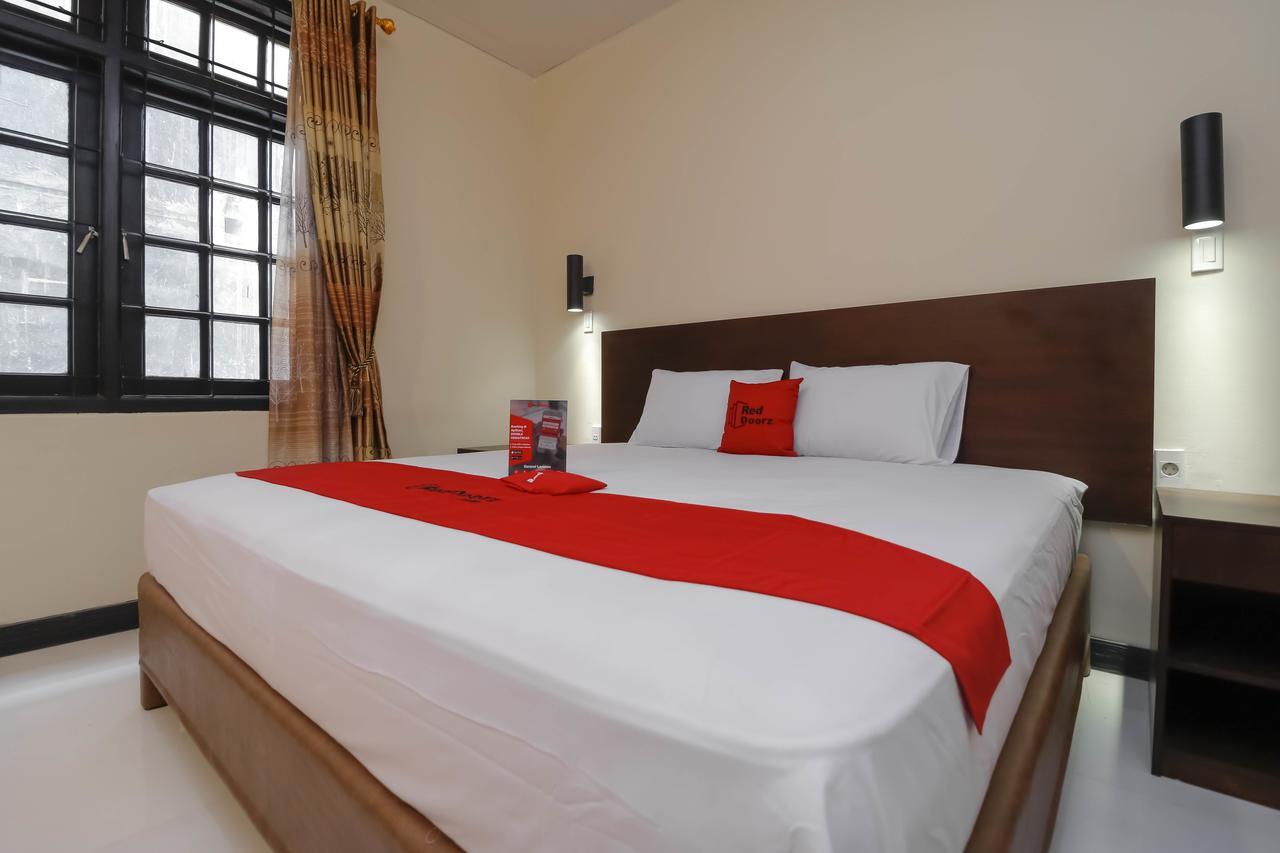 Reddoorz Near Halim Perdanakusuma 2 Rumah tetamu 3*