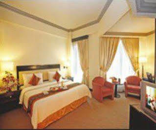 Maxwell Hotel 3*