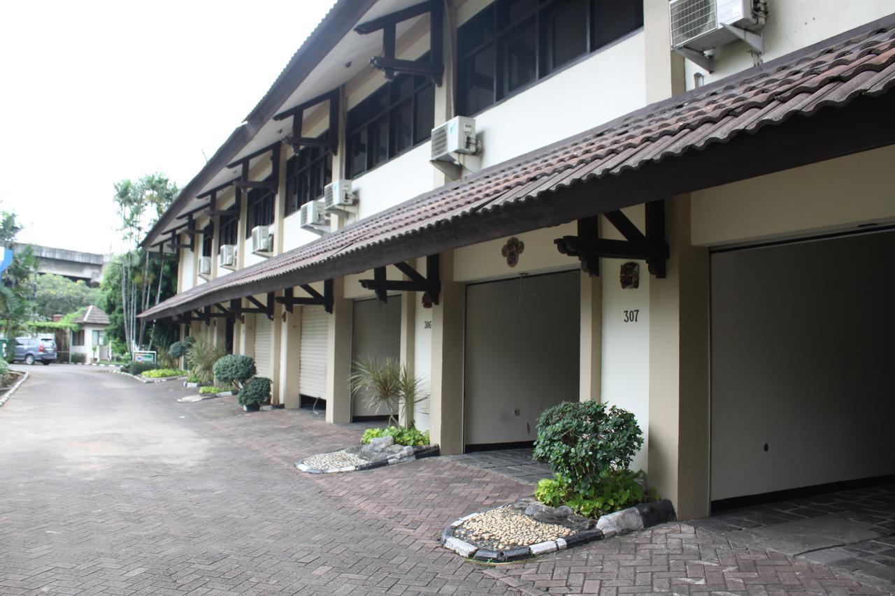 C'One Hotel Pulomas 2*