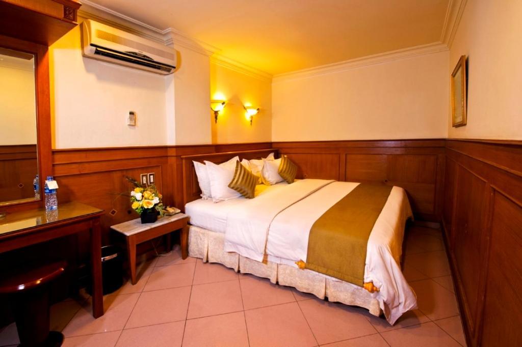 Hotel Park Nesia Royal Regal