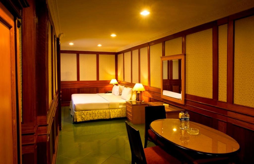 Park Nesia Royal Regal Hotel 2*