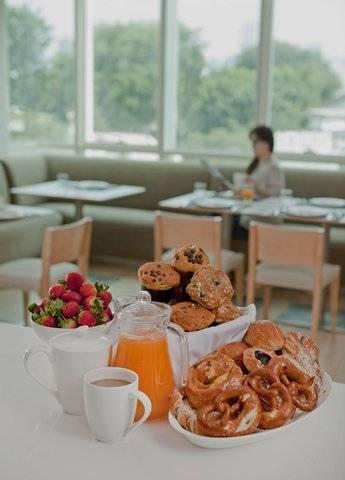 Fraser Sudirman Aparthotel 5*