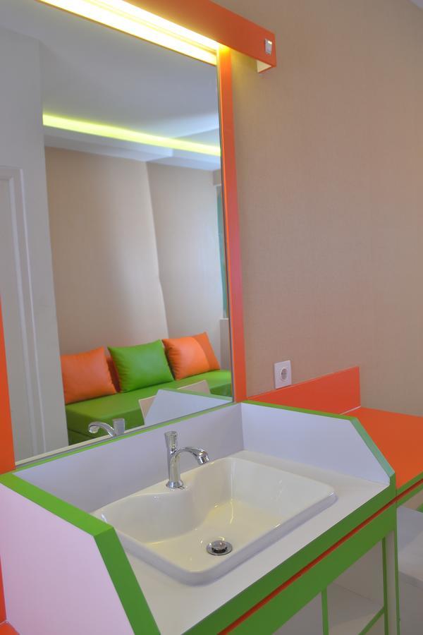 Titanium Express Homtel Hotel