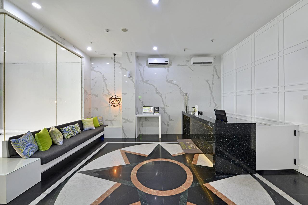 Whiz Falatehan Hotel
