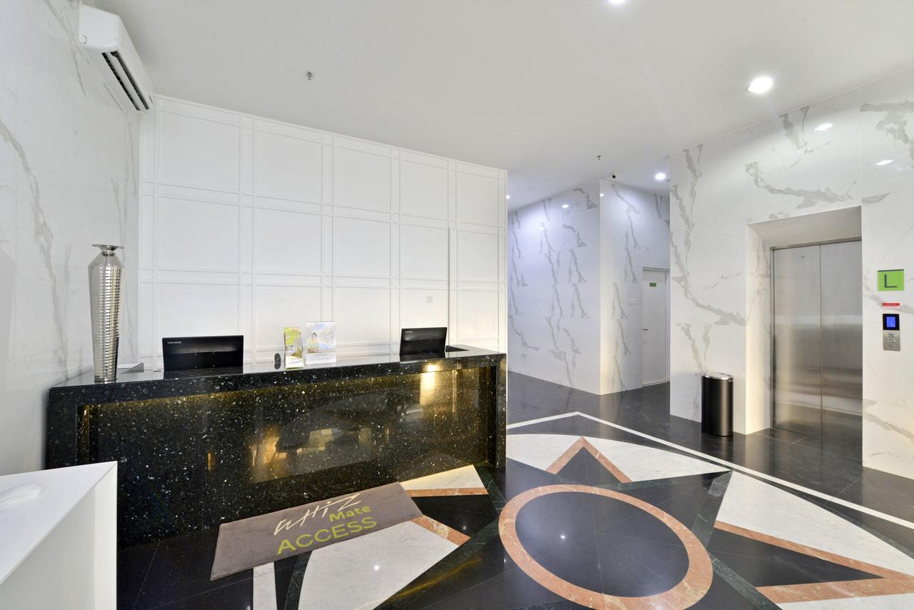 Whiz Falatehan Hotel Jakarta