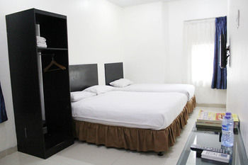 Win Hotel *