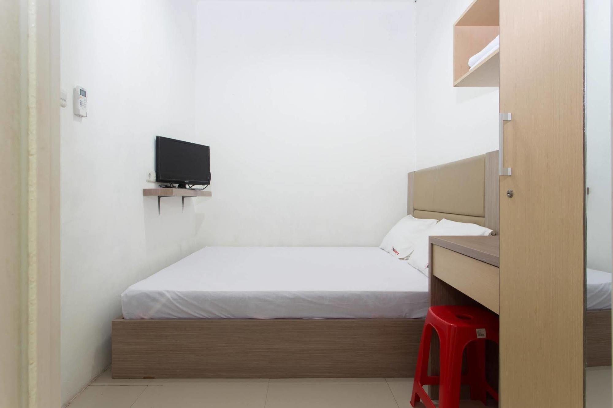 Reddoorz @ Kebon Kacang Nhà khách 2*