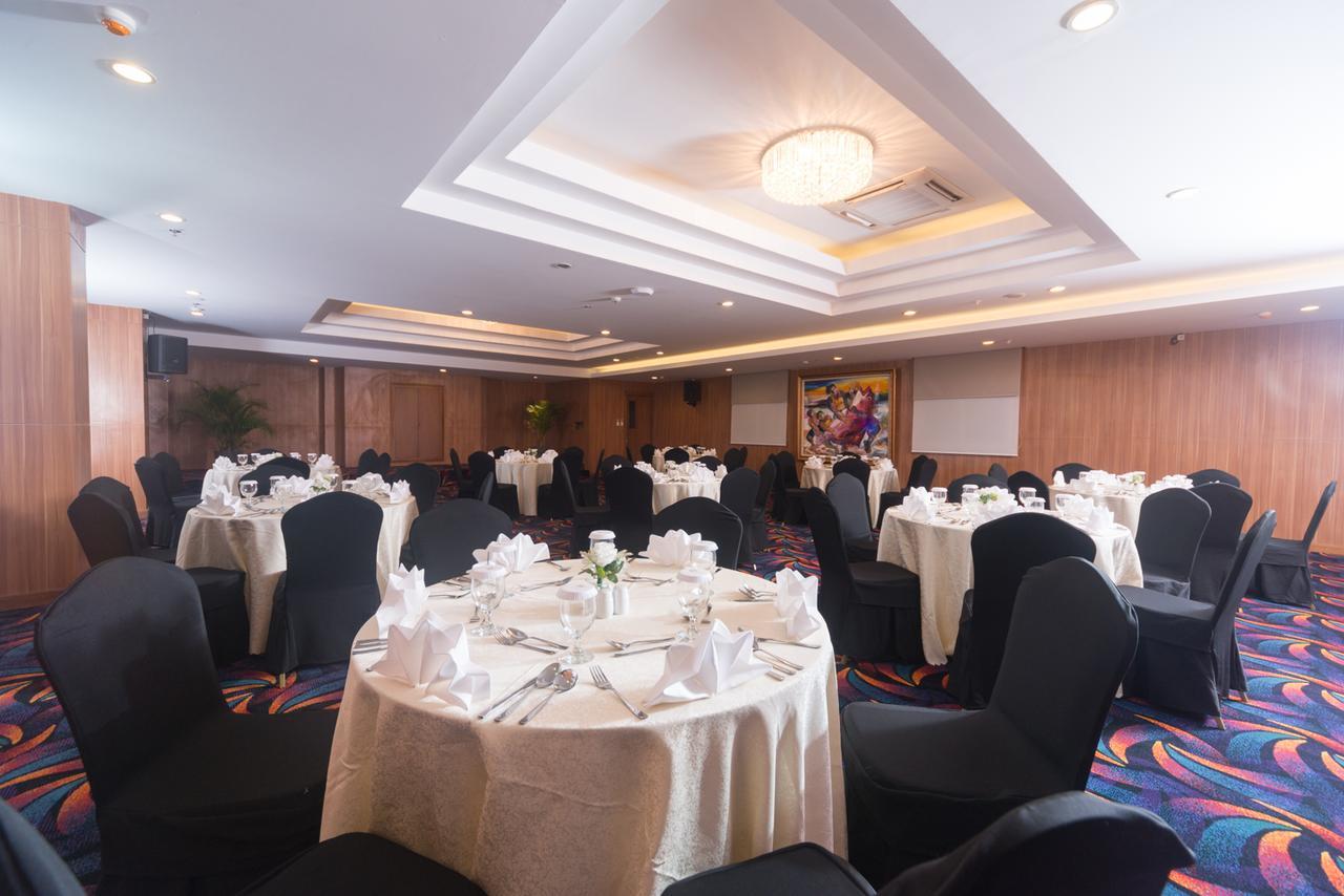 Sotis Pejompongan Hotel 3*