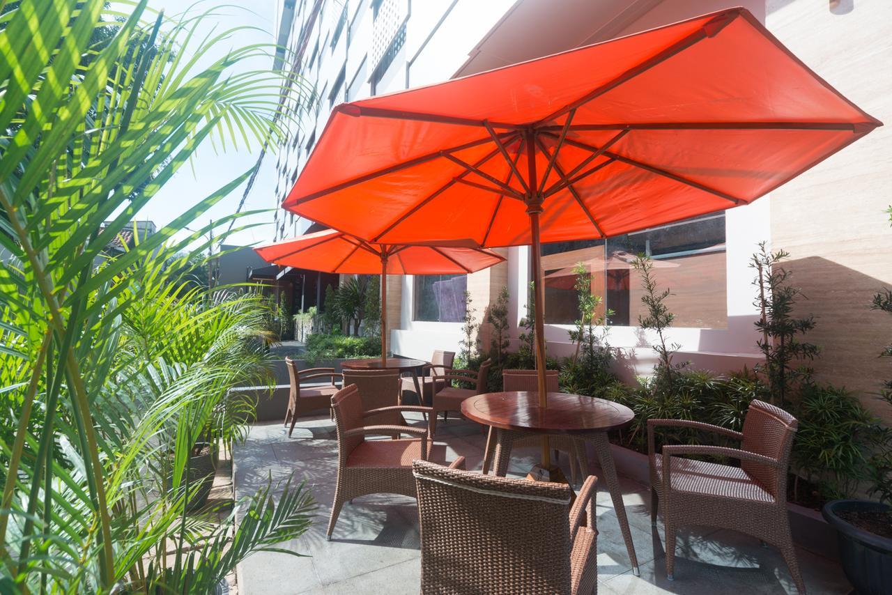 Sotis Pejompongan Hotel Jakarta