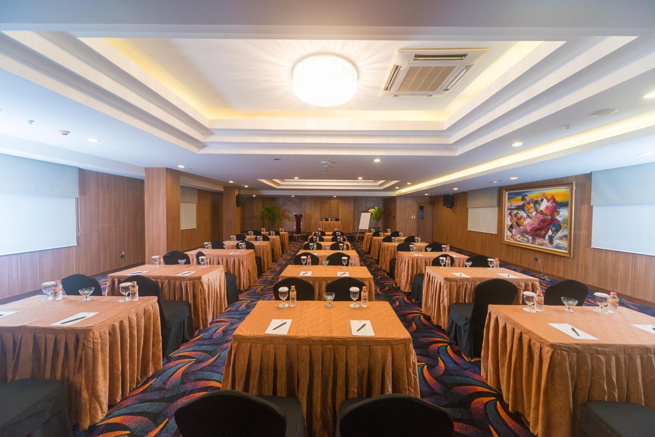 Sotis Pejompongan Hotel 3*