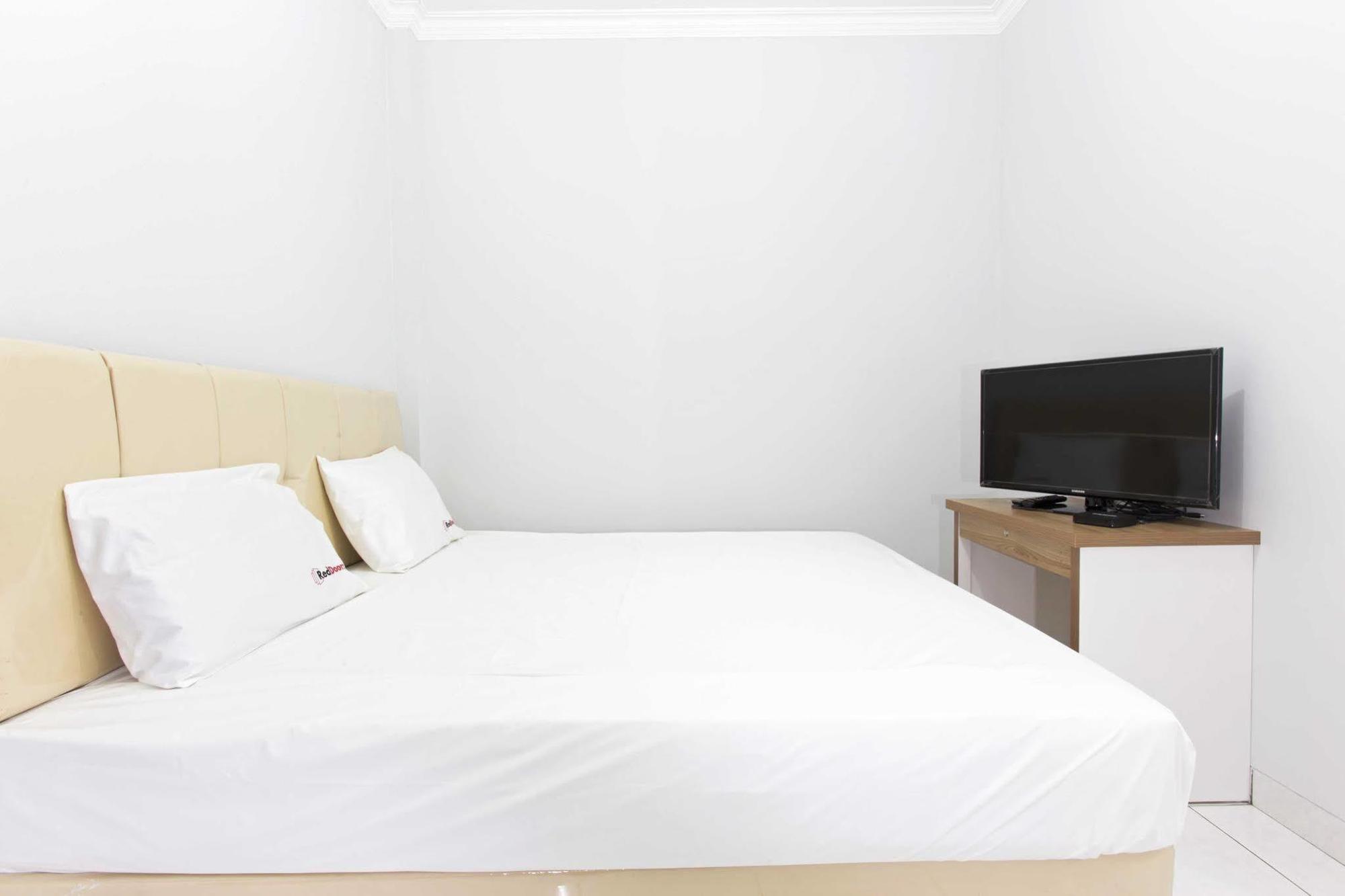 Guest house Reddoorz Near Percetakan Negara 2*