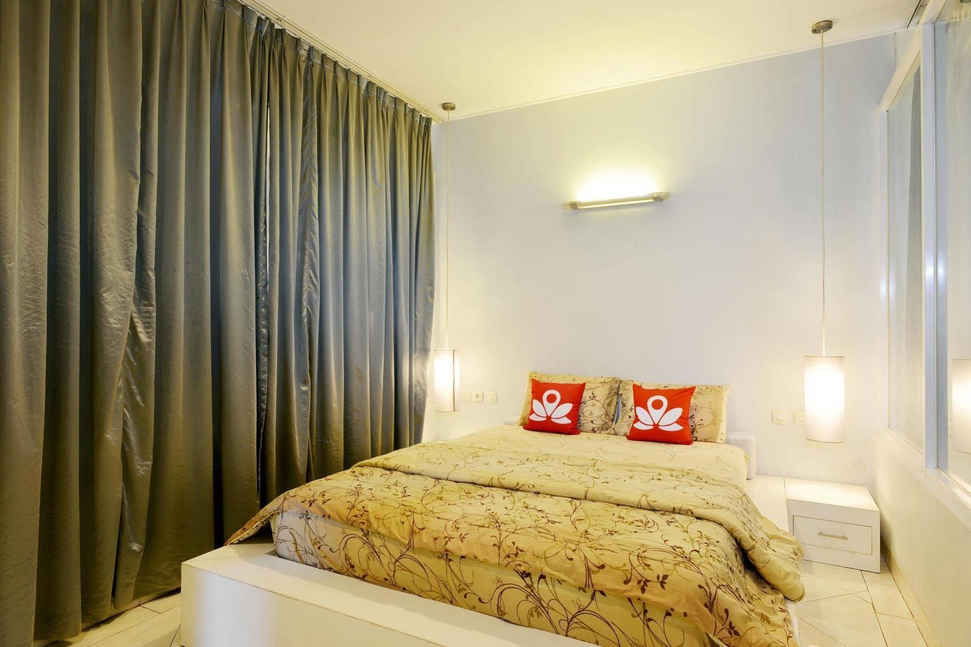 Zen Premium Kemang Timur 3* Jakarta