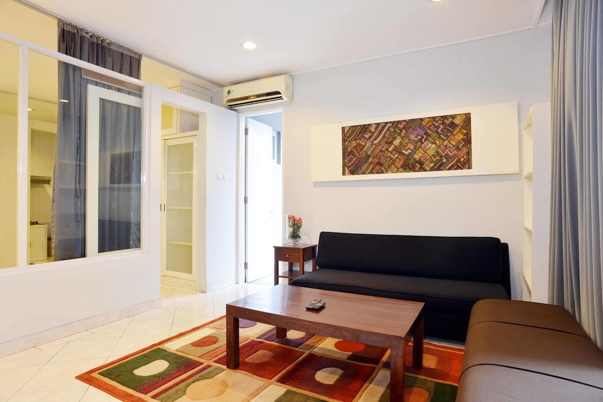 Zen Premium Kemang Timur 3* Jakarta