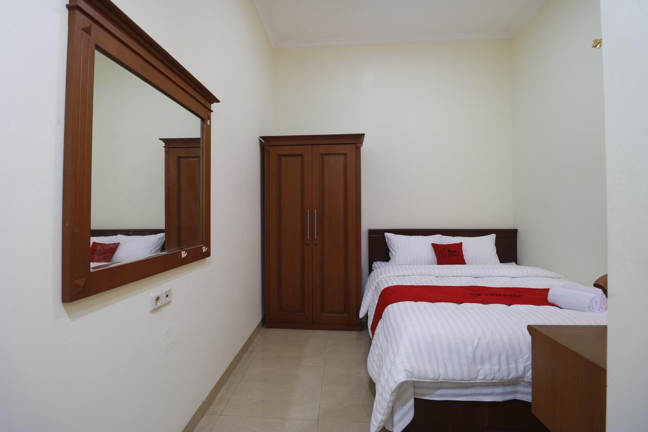 Reddoorz @ Cempaka Putih Timur Guest house Jakarta