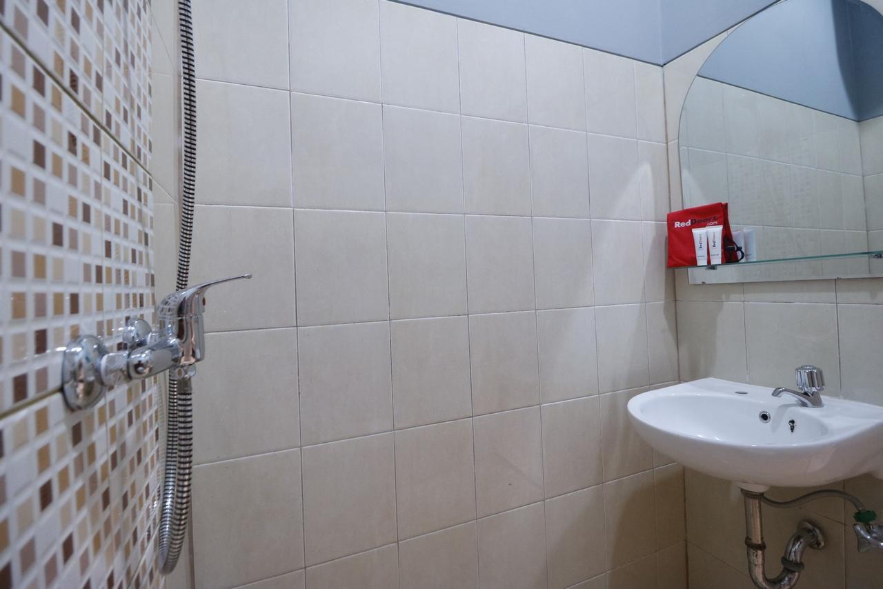 Reddoorz Near Rs Harapan Kita 3* Jakarta