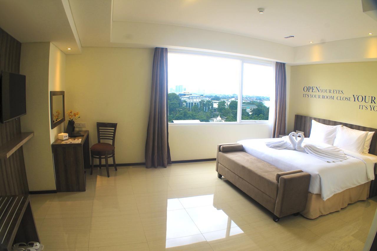 Hotel Kyriad Metro Cipulir 3*