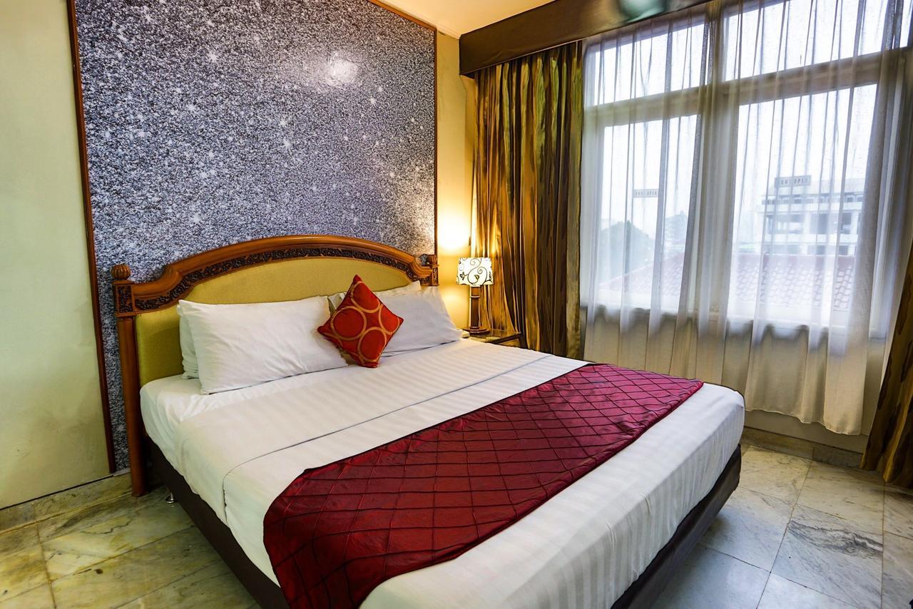 Hotel John's Pardede International Jakarta