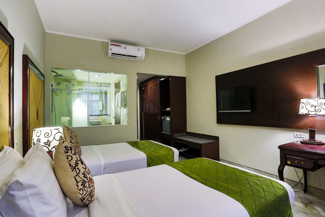Hotel John's Pardede International 3*