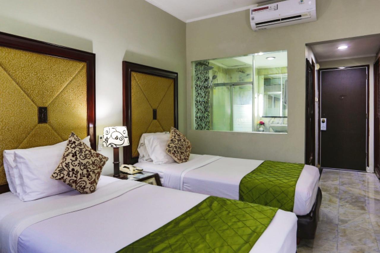 John's Pardede International Hotel