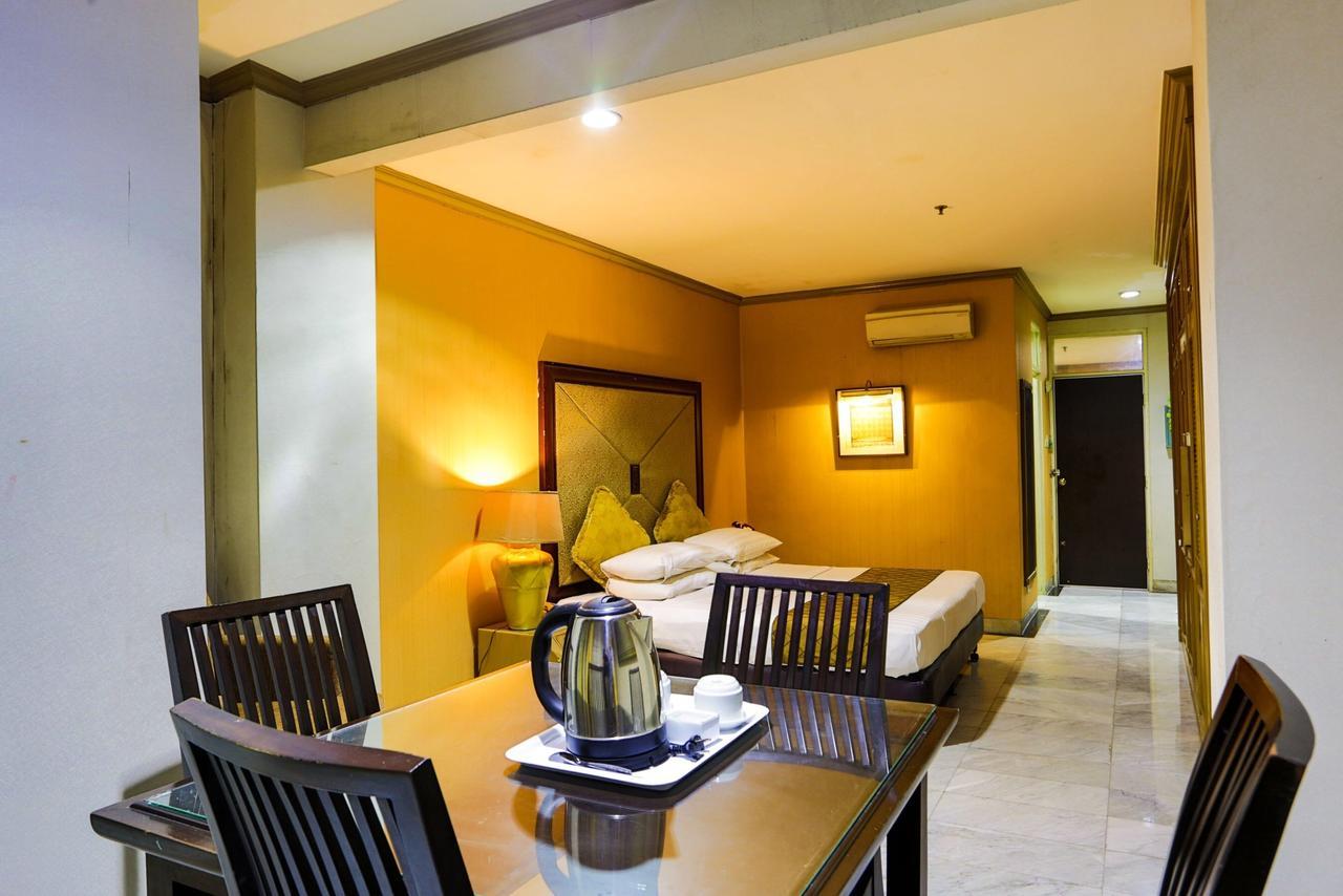 Hotel John's Pardede International 3*