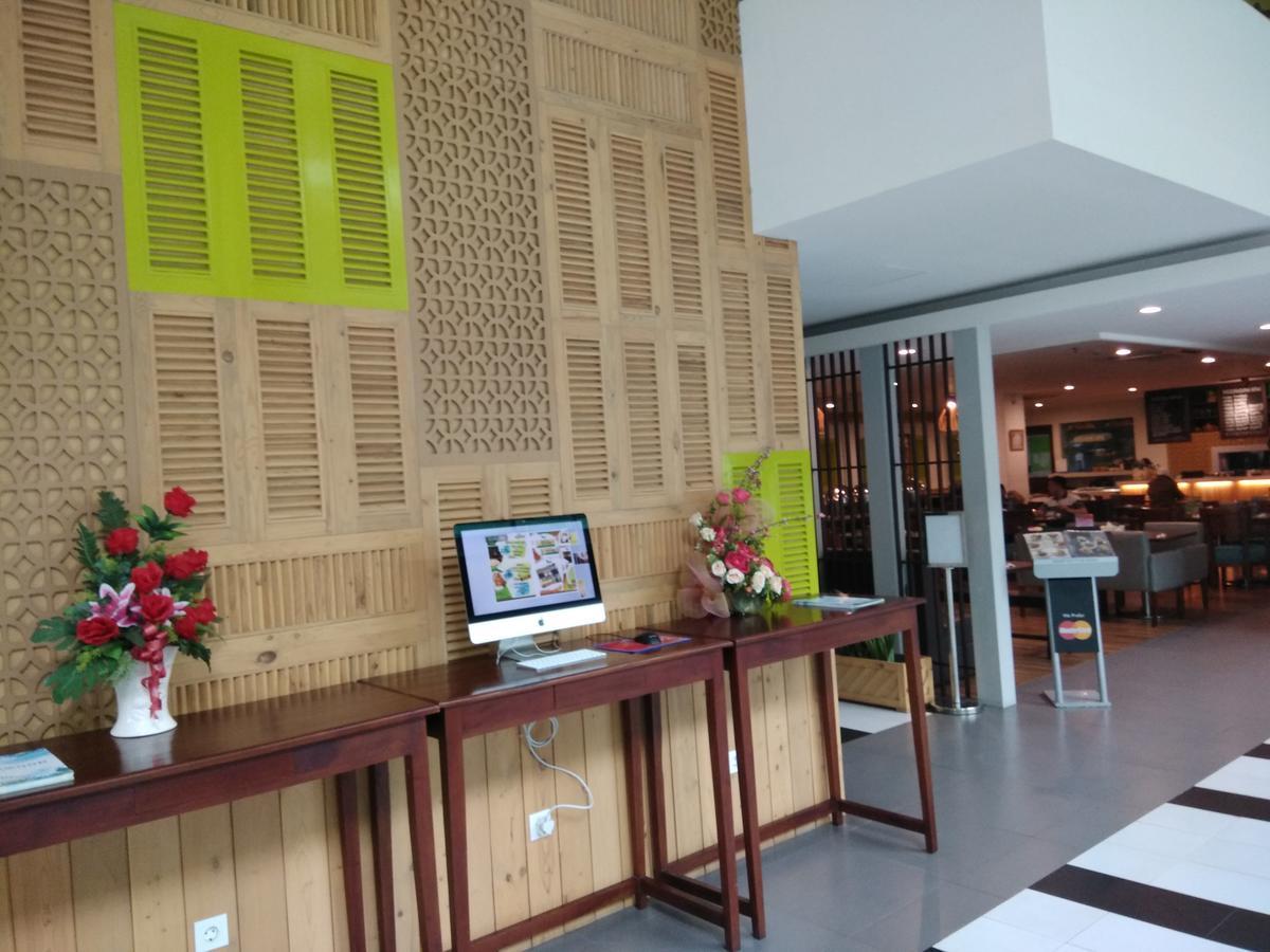 Maxonehotels.com At Kramat Hotel Jakarta