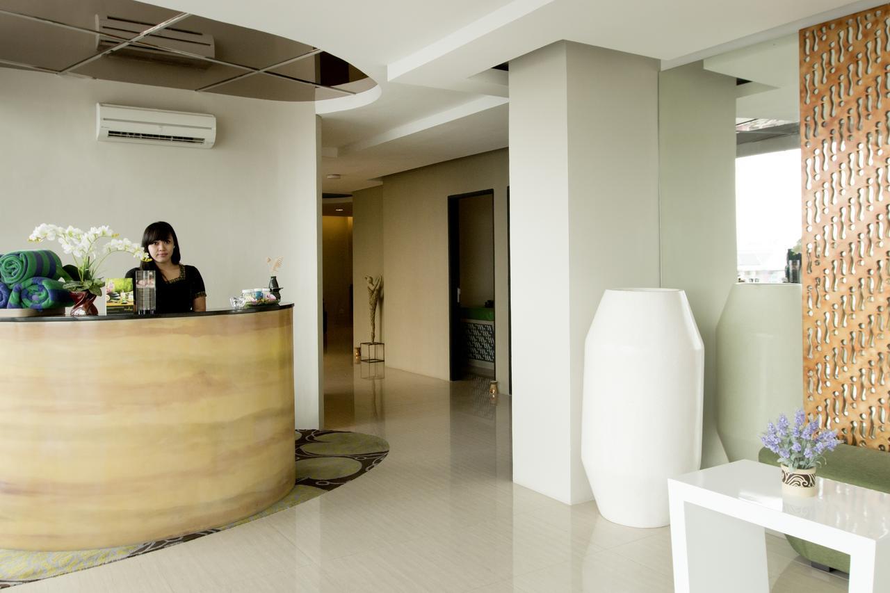 Hotel Aston Bellevue Radio Dalam