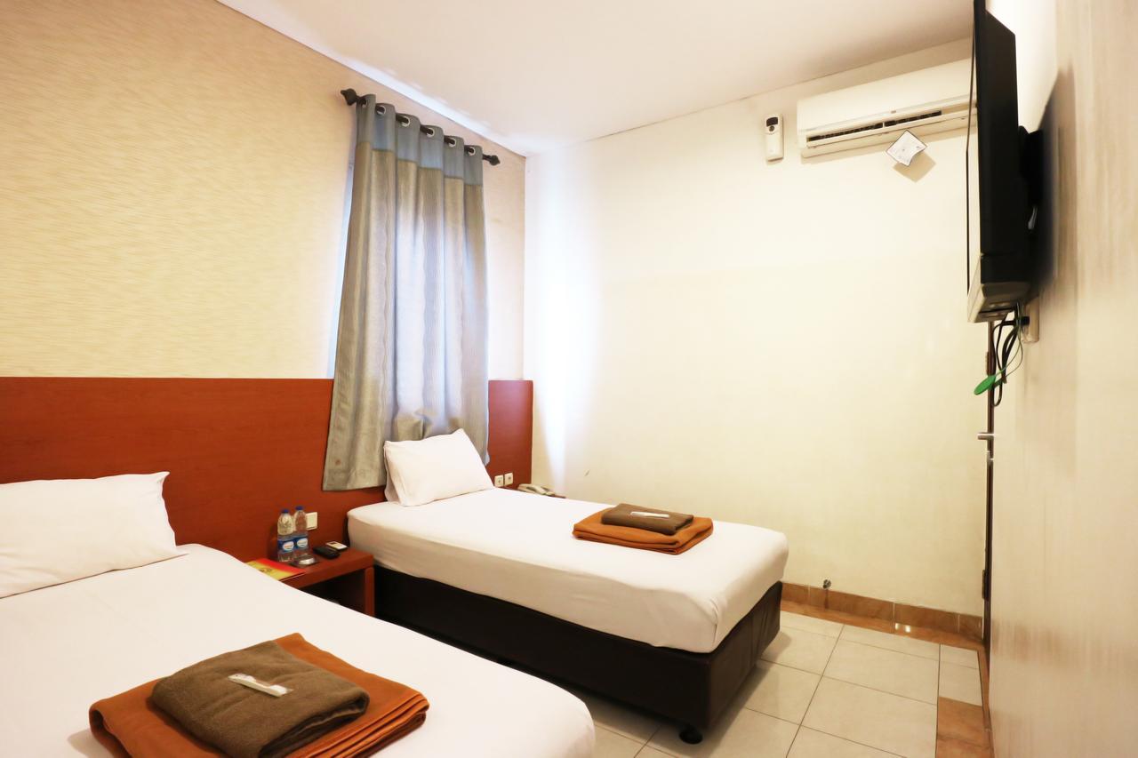 Mirah Hotel 2*