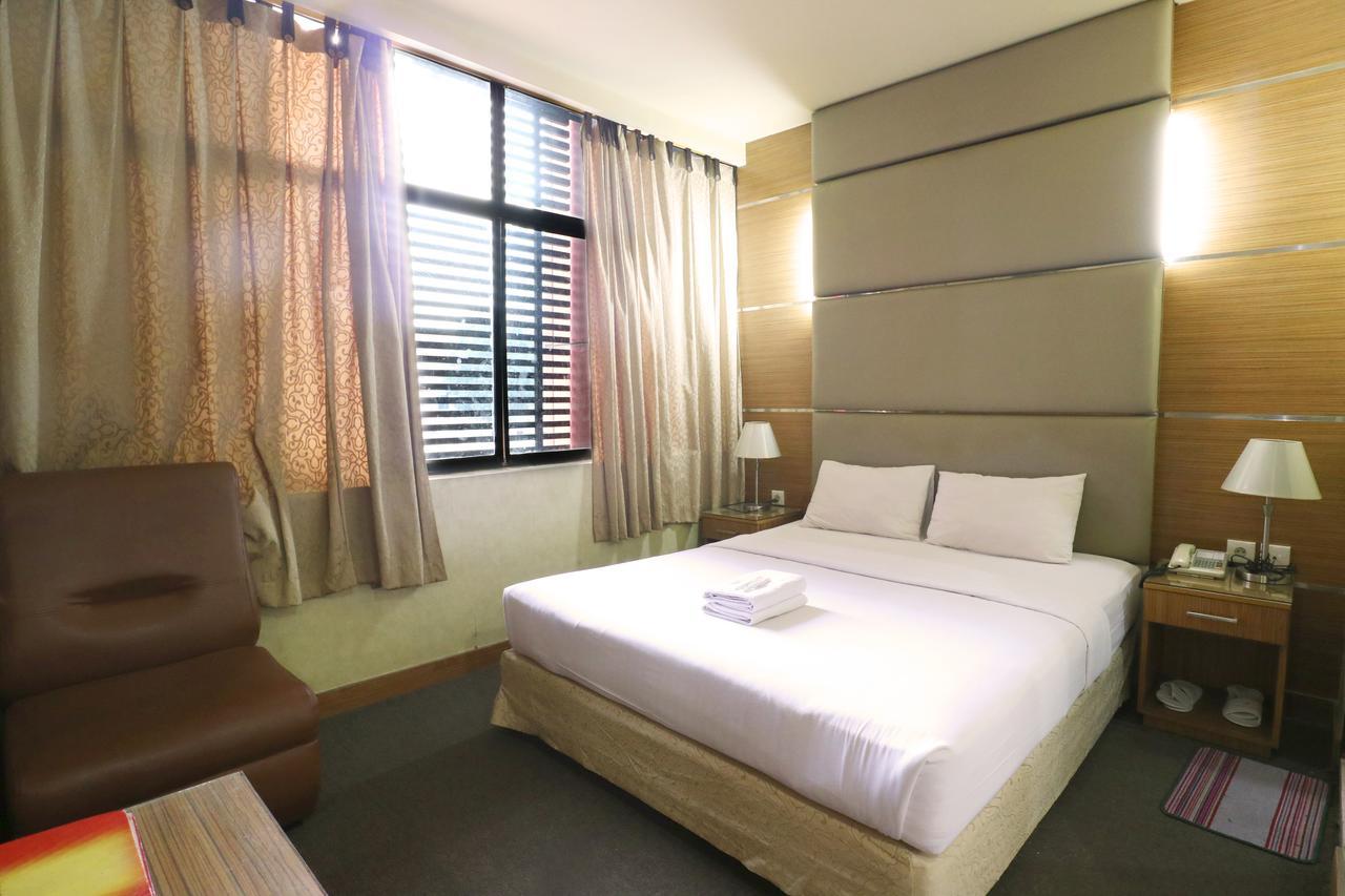 Hotel Mirah 2*