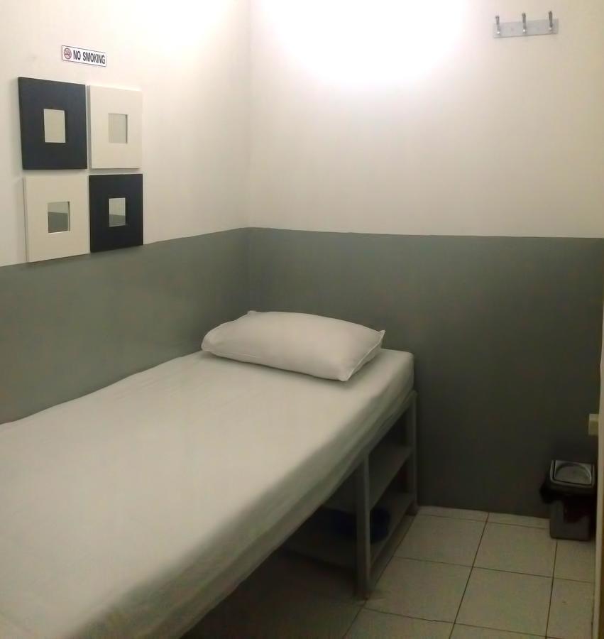 Tator Hotel *