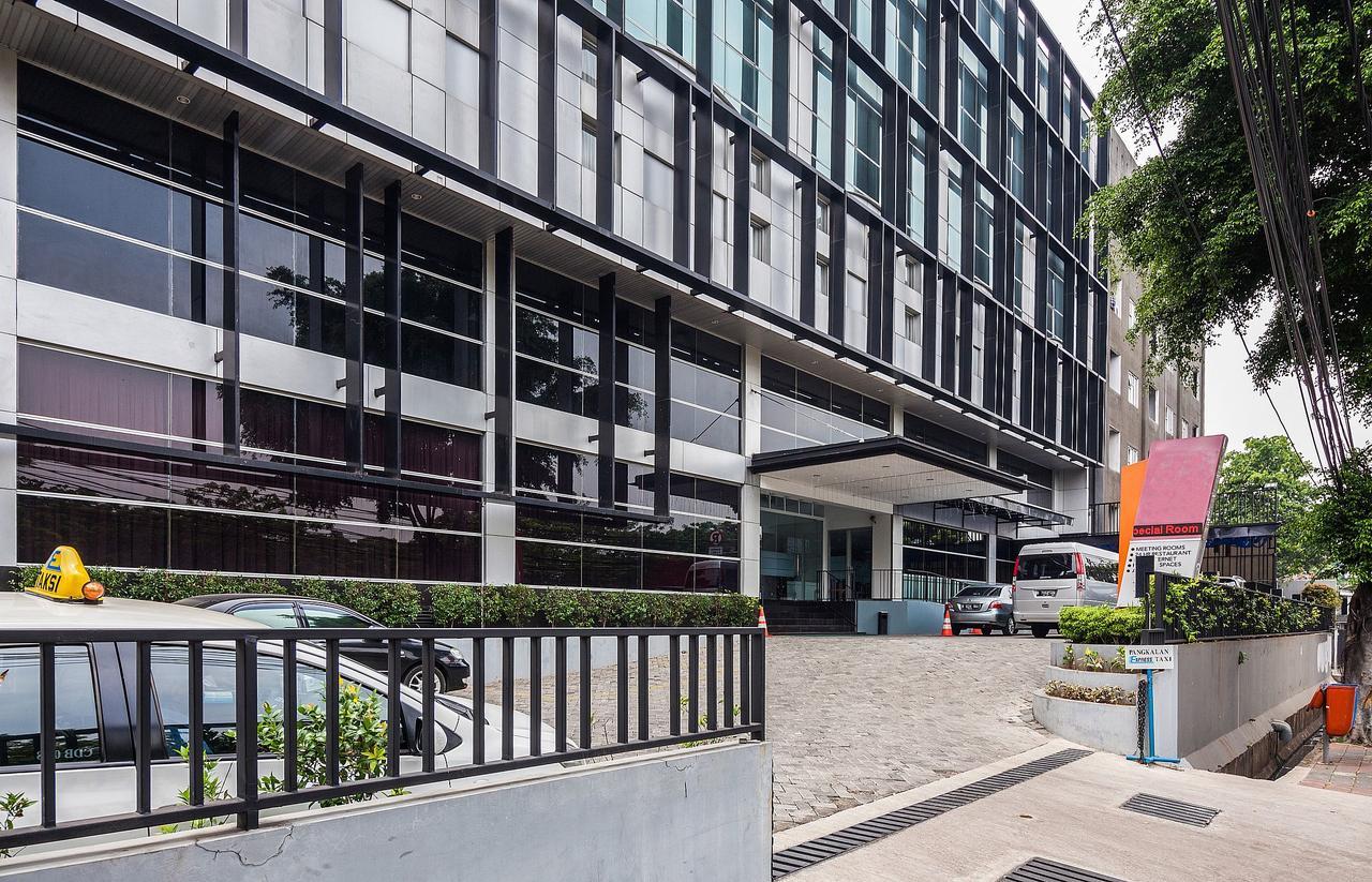 Zen Setiabudi Hotel 3*