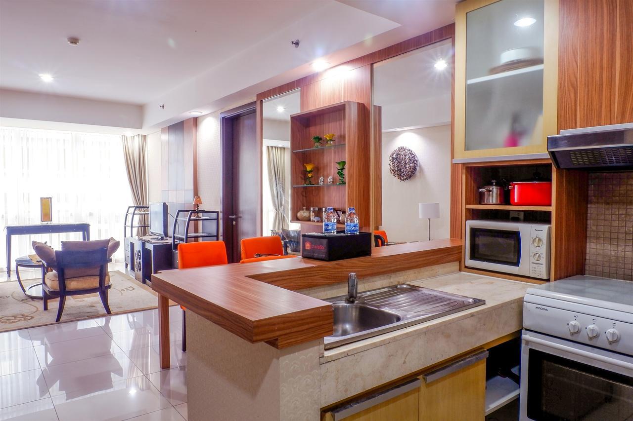 2br Cozy Pool View Kemang Village With Access To Mall By Travelio Jakarta
