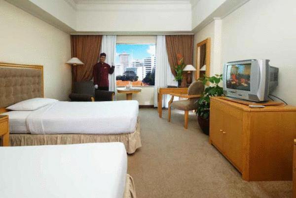 Hotel Oasis Amir 4*