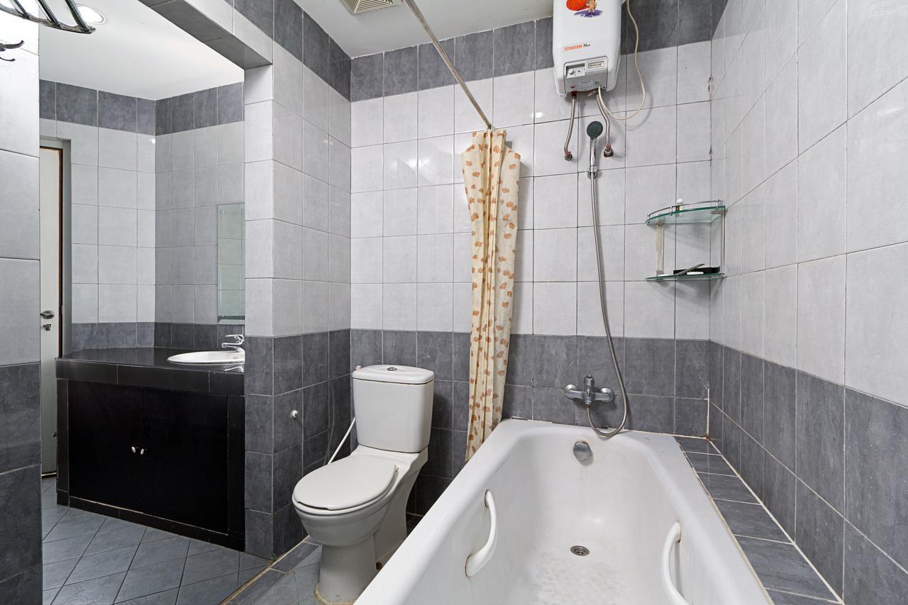 Hotel Golden Sky Pluit 3*