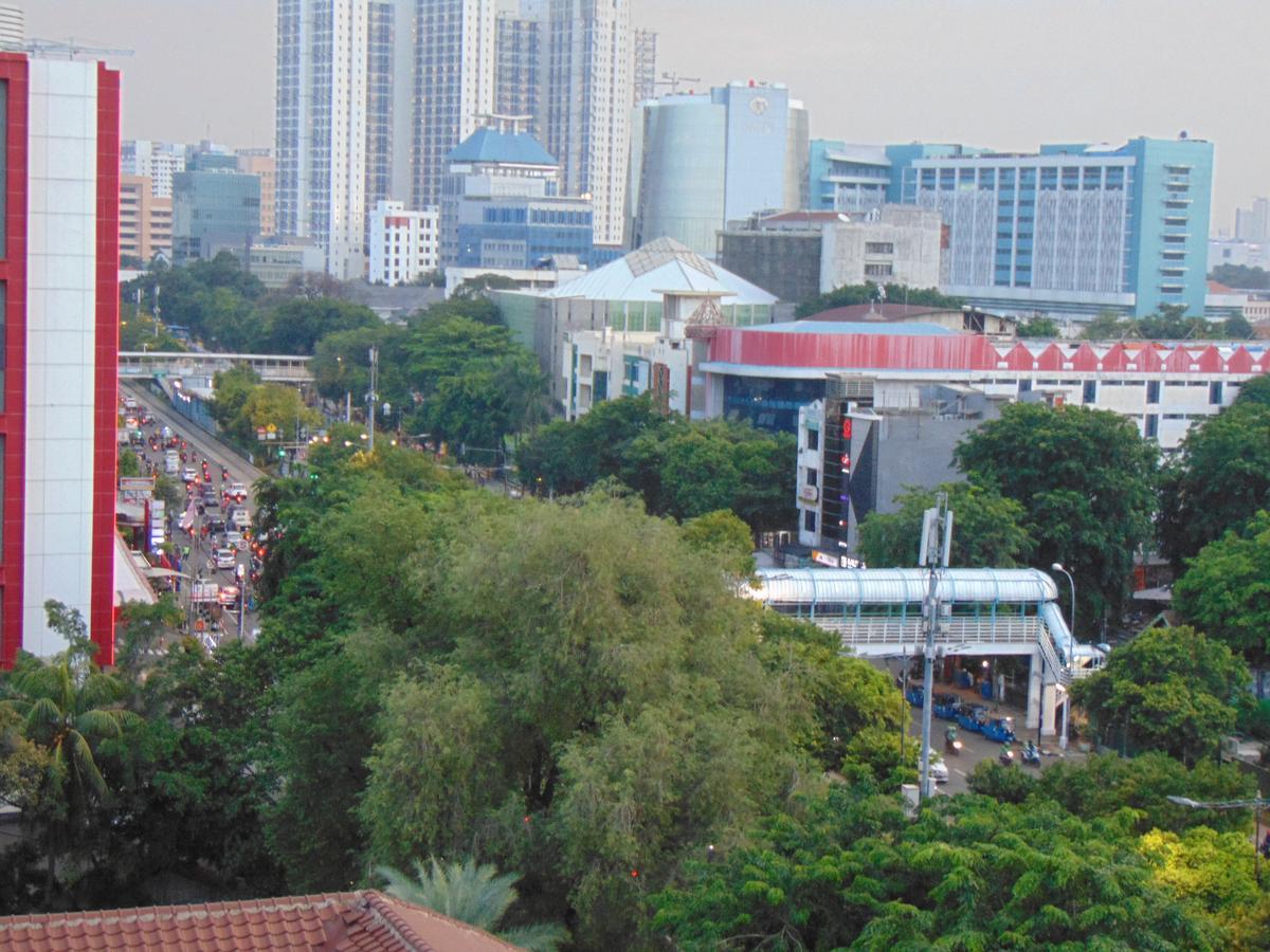 Maxonehotels.com At Kramat Jakarta