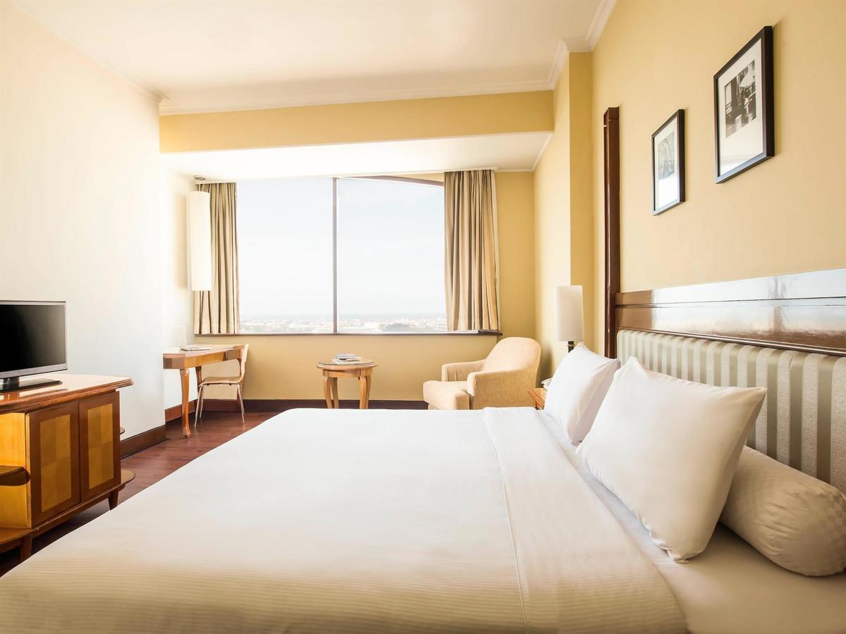 Horison Arcadia Mangga Dua 4*