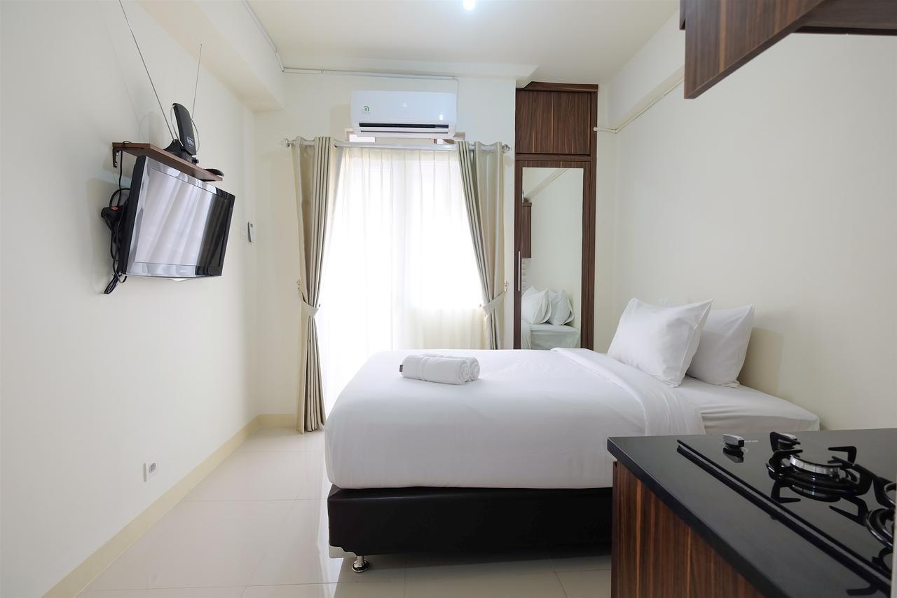 Apartment Comfy @ Pramuka By Travelio
