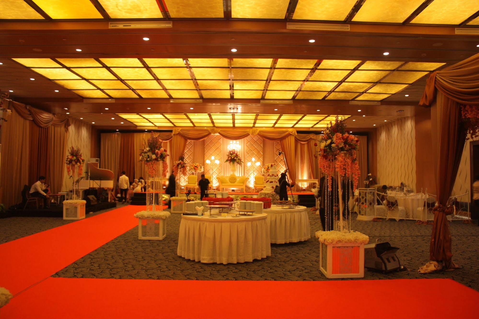 Le Grandeur Mangga Dua