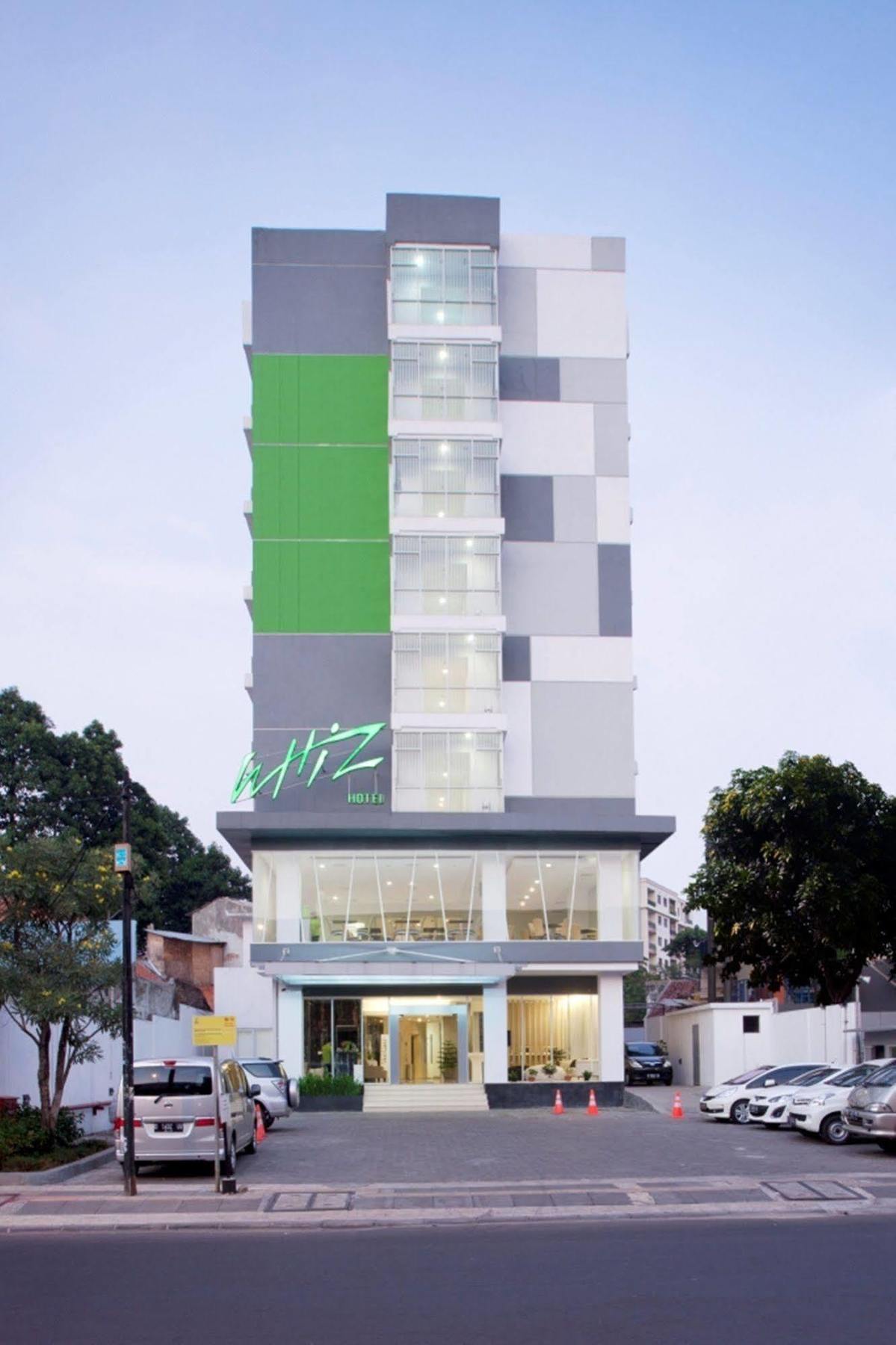 Hotel Whiz Cikini Jakarta