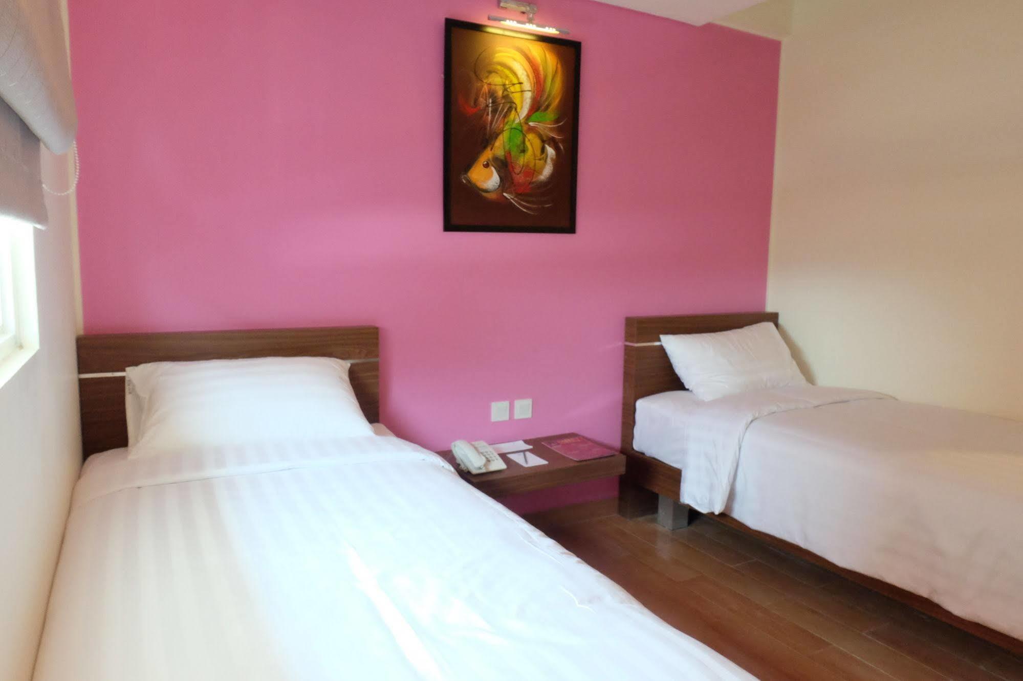Hotel World - Bandengan 2*