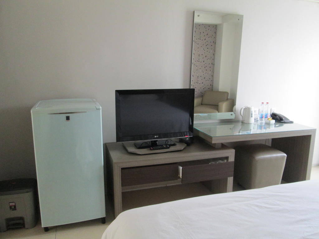 Rasuna Mansion Hotel 2*